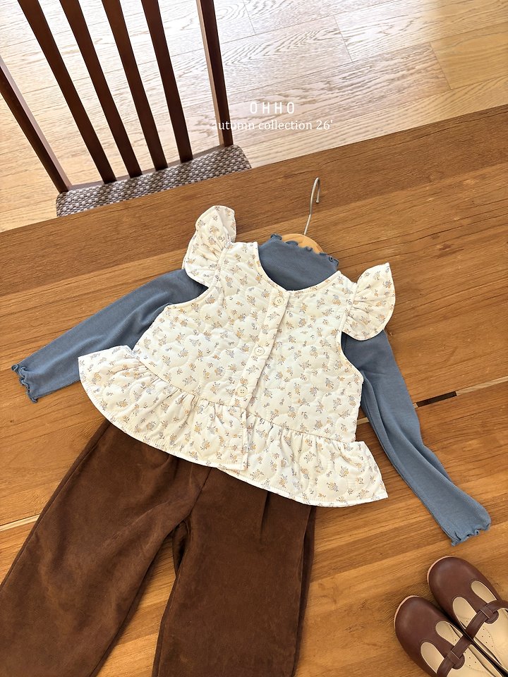Rose Quilting Frill Vest by Ohho for Child - view 3