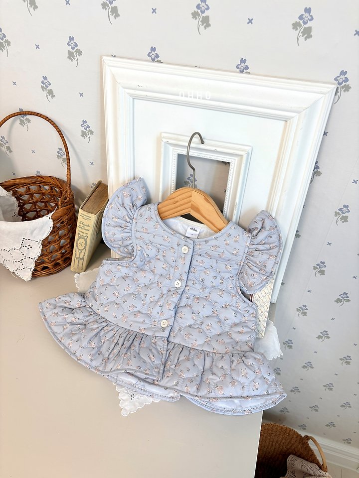 Rose Quilting Frill Vest by Ohho for Child - view 9