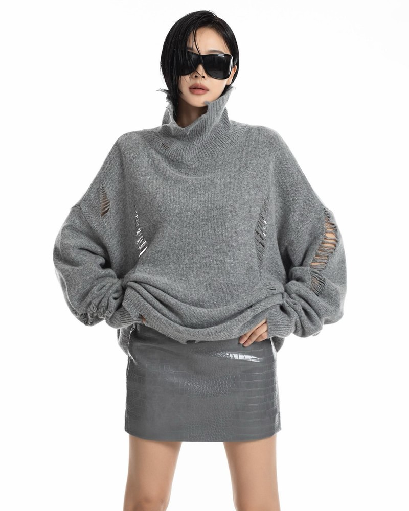 Vintage Cut-Off Cashmere-Blend Turtleneck Knit by Paper Moon for Women - view 7