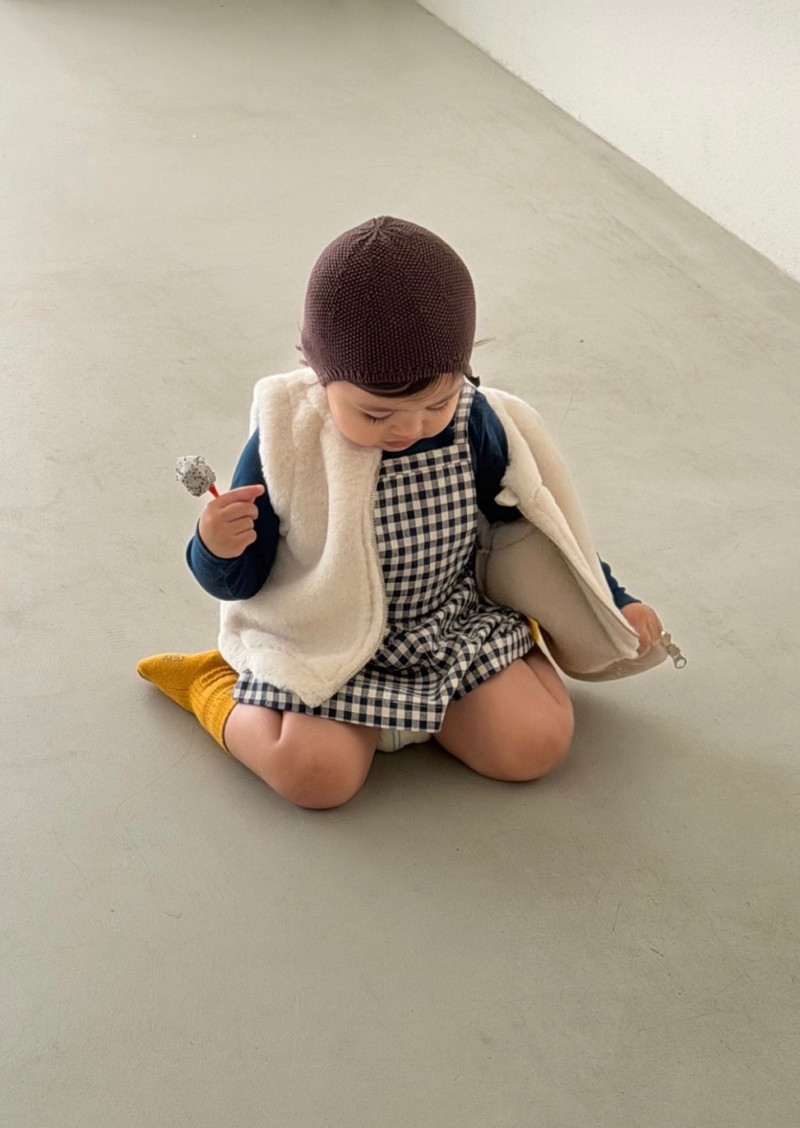 Bebe Mignon Pompom Bonnet by Soye for Baby - view 1