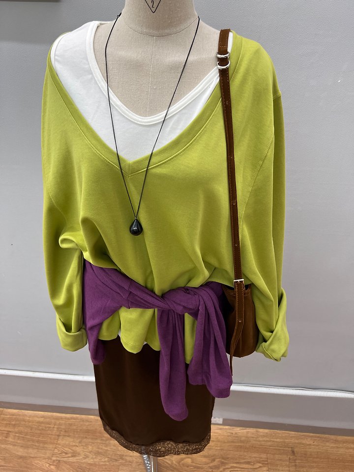 Flow V Sweatshirt by The Fine.b for Women - view 4
