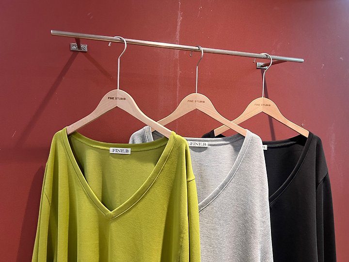 Flow V Sweatshirt by The Fine.b for Women - view 7
