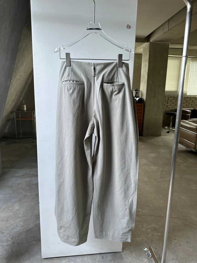 Volume Pants by Uoov for Women - view 11