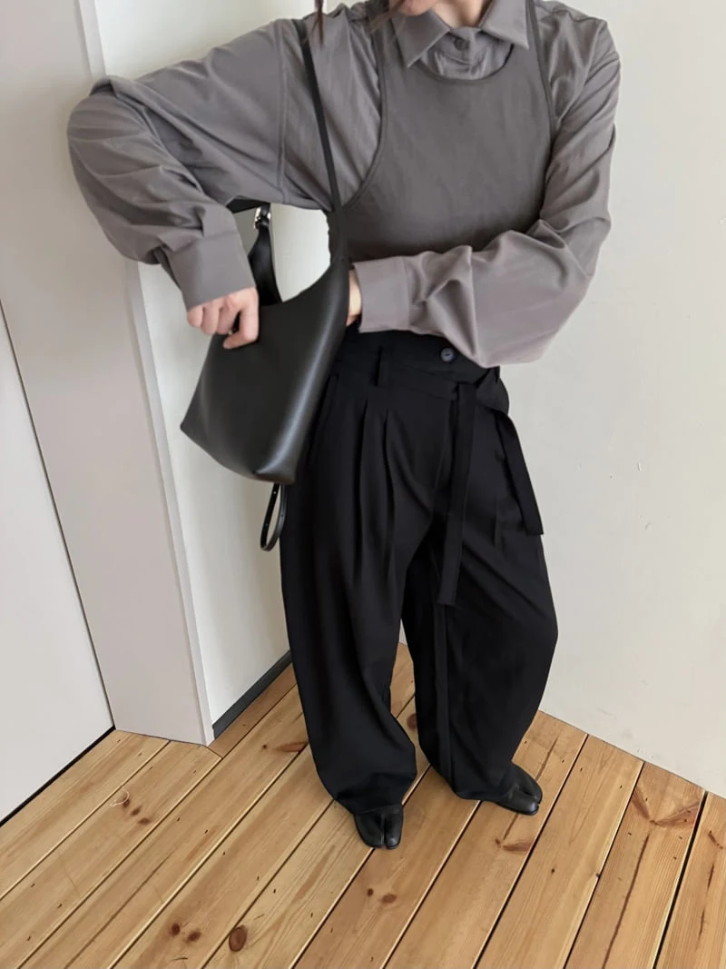 Turn Ovi Pants by Uoov for Women - view 2