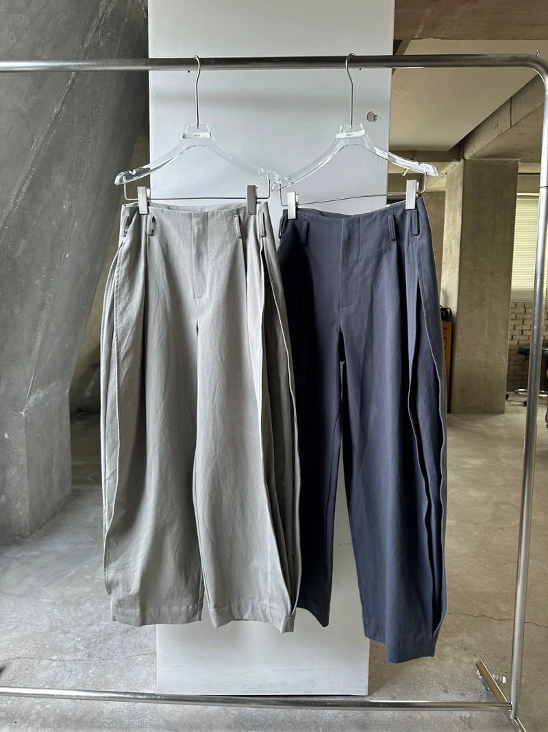 Volume Pants by Uoov for Women - view 12