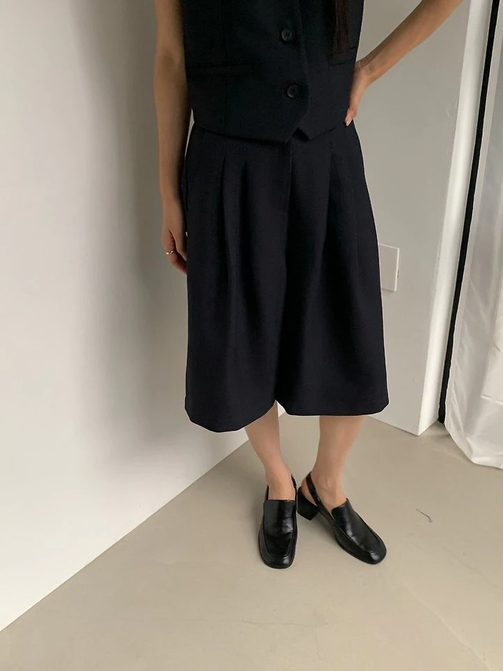 Ver Bermuda Pants by Vive L for Women - view 3