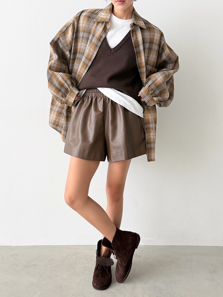 Jenny Short Pants by Yikho for Women - view 10