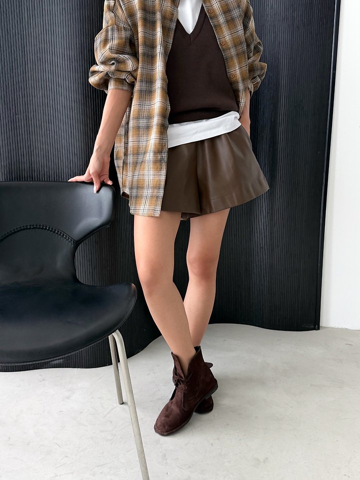 Jenny Short Pants by Yikho for Women - view 8