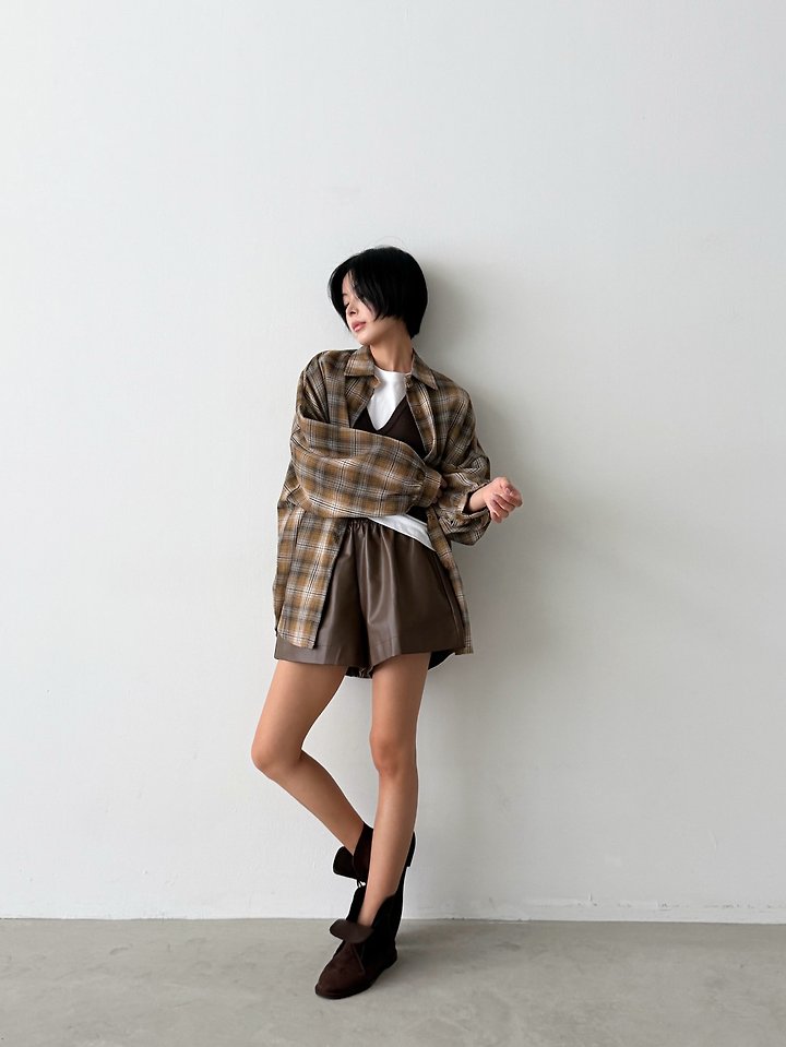 Jenny Short Pants by Yikho for Women - view 11