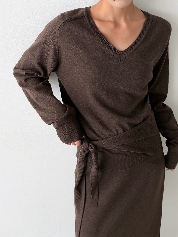 City V-neck Pullover by Yikho for Women - view 9