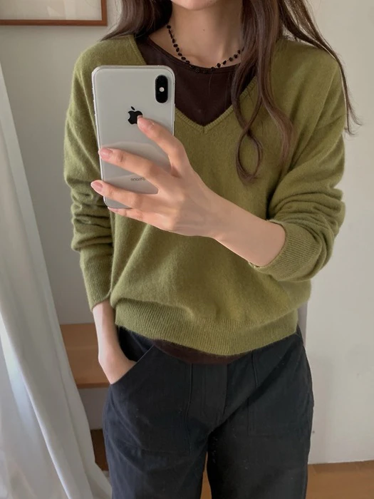 Raccoon Wool V-Neck Knit Raccoon Wool V-Neck Knit by Pomelo for Women - catalog view