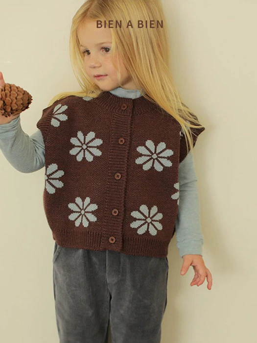 Dous Knit Vest by Bien a Bien for Child - catalog view