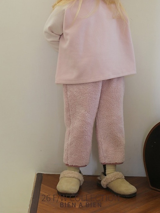 Curly Fur Pants by Bien a Bien for Child - catalog view