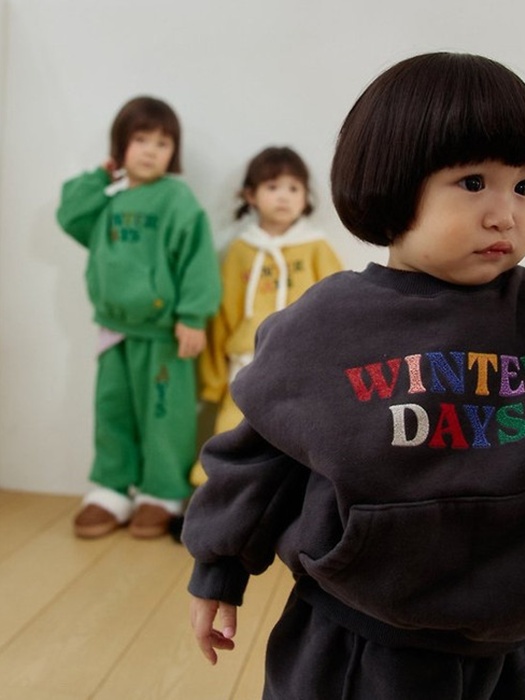 Winter Sweatshirt Winter Sweatshirt by Han's for Child - catalog view