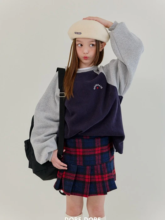 Double Fleece Raglan Sweatshirt Double Fleece Raglan Sweatshirt by Dore Dore for Child - catalog view