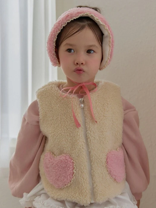 Monggle Fur Vest + Warmer Set Monggle Fur Vest + Warmer Set by Berry Berry for Child - catalog view