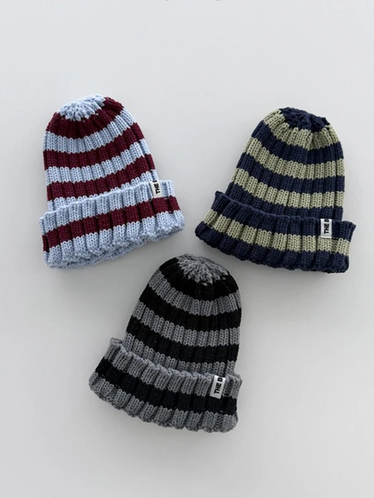 Two-tone Knit Beanie Two-tone Knit Beanie by Bonito for Child - catalog view