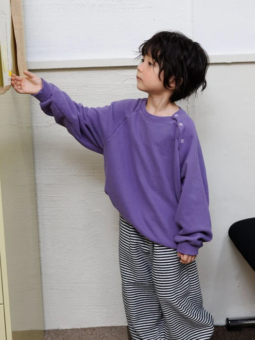 Button Raglan Sweatshirt Button Raglan Sweatshirt by Andbutter for Child - catalog view