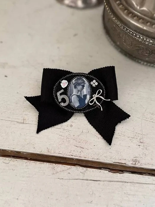 Audrey Brooch by Marron for Baby - catalog view