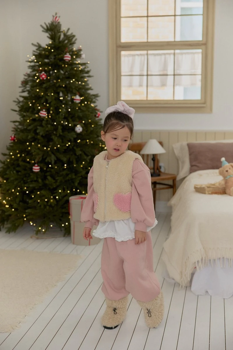 Monggle Fur Vest + Warmer Set by Berry Berry for Child - view 7