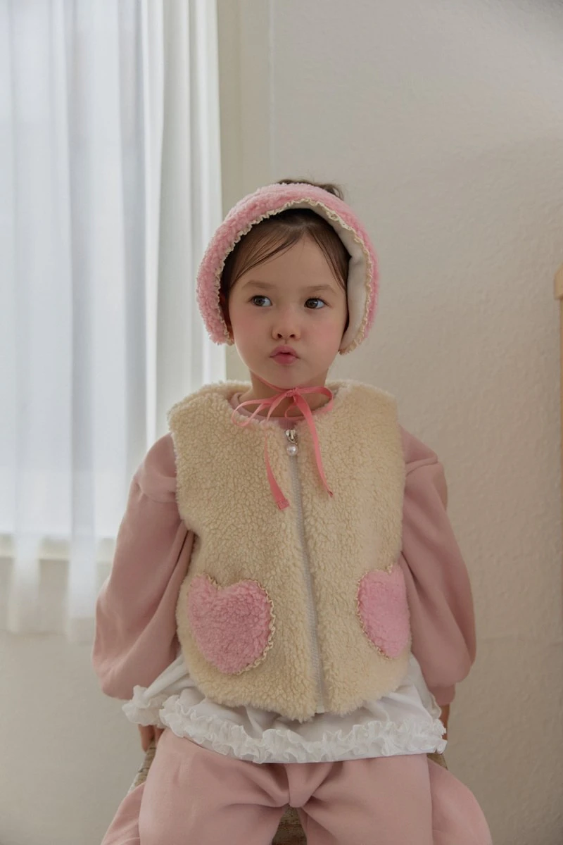 Monggle Fur Vest + Warmer Set by Berry Berry for Child - view 1
