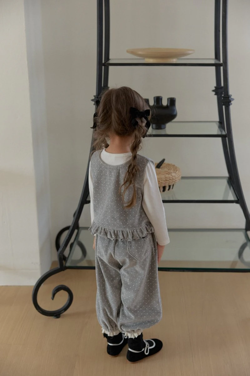 Ddarung Ee Vest Set by Berry Berry for Child - view 11