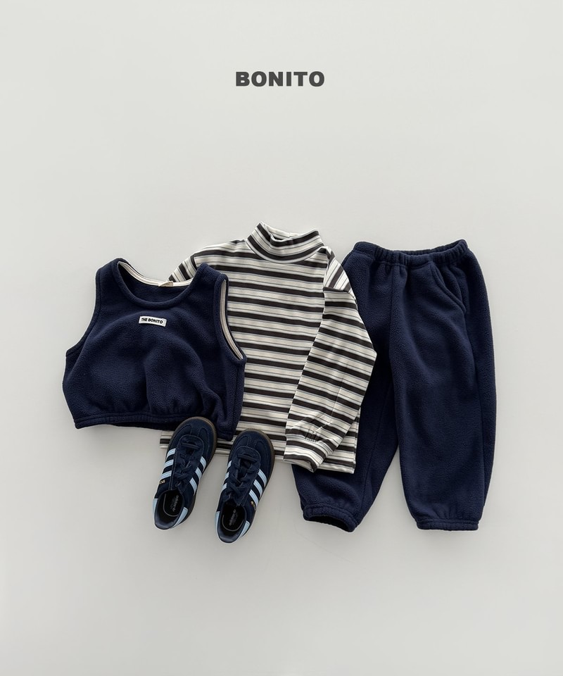Biscuit Vest Top & Bottom Set by Bonito for Child - view 7