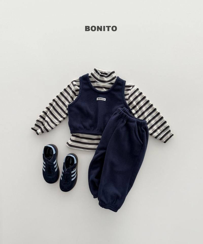 Biscuit Vest Top & Bottom Set by Bonito for Child - view 8
