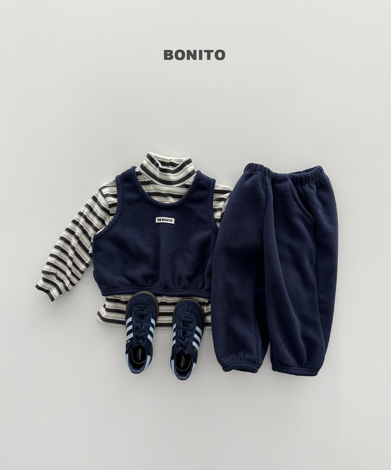 Biscuit Vest Top & Bottom Set by Bonito for Child - view 9