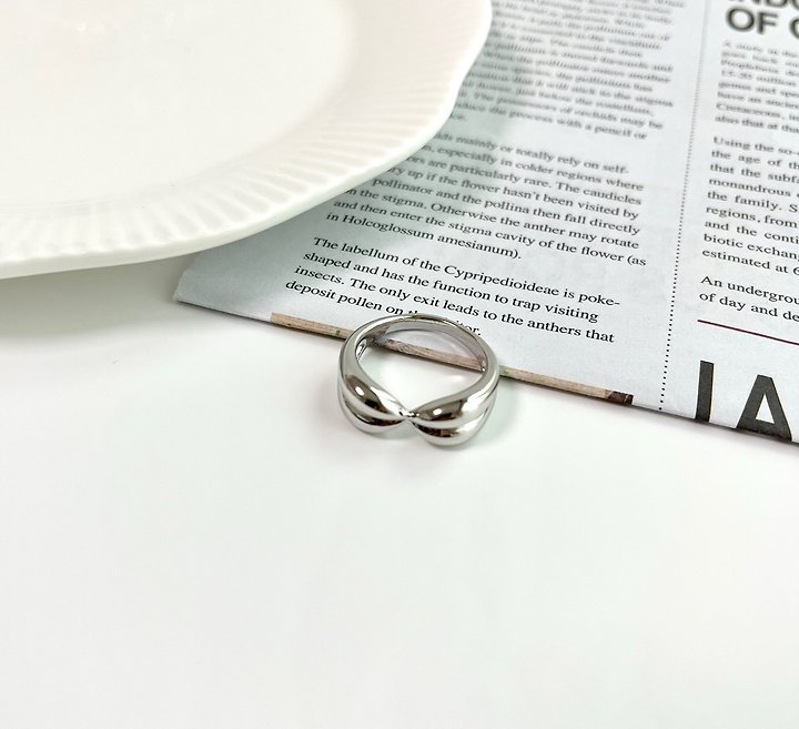 Somu Butterfly Ring by Eeiitt for Women - view 8