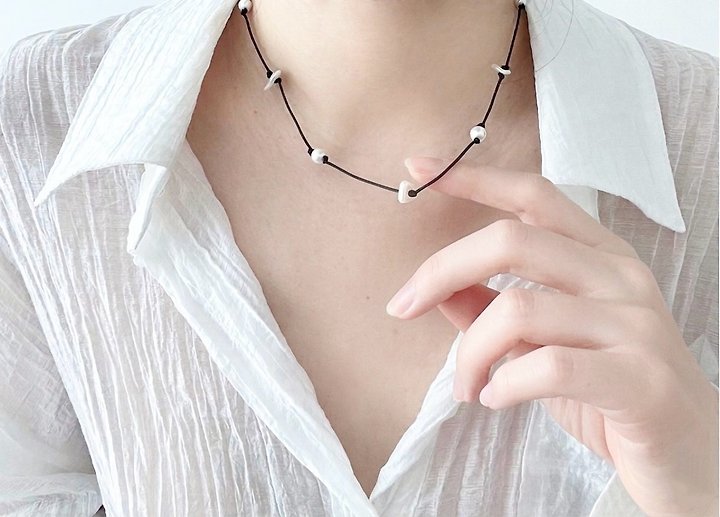 Point Pawbe Pearl Necklace by Eeiitt for Women - view 10