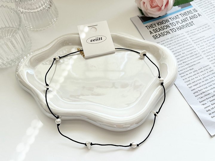 Point Pawbe Pearl Necklace by Eeiitt for Women - view 4