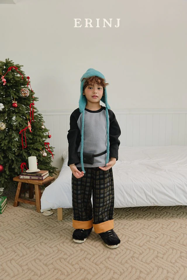 Tail Stretch Raglan Tee by Erin J for Child - view 10