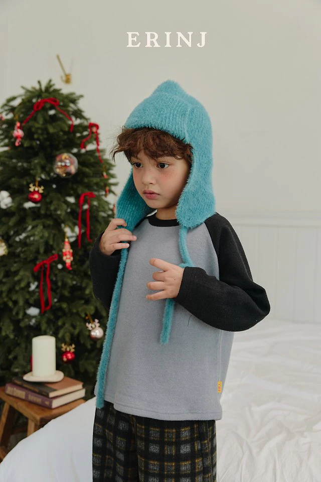 Tail Stretch Raglan Tee by Erin J for Child - view 3