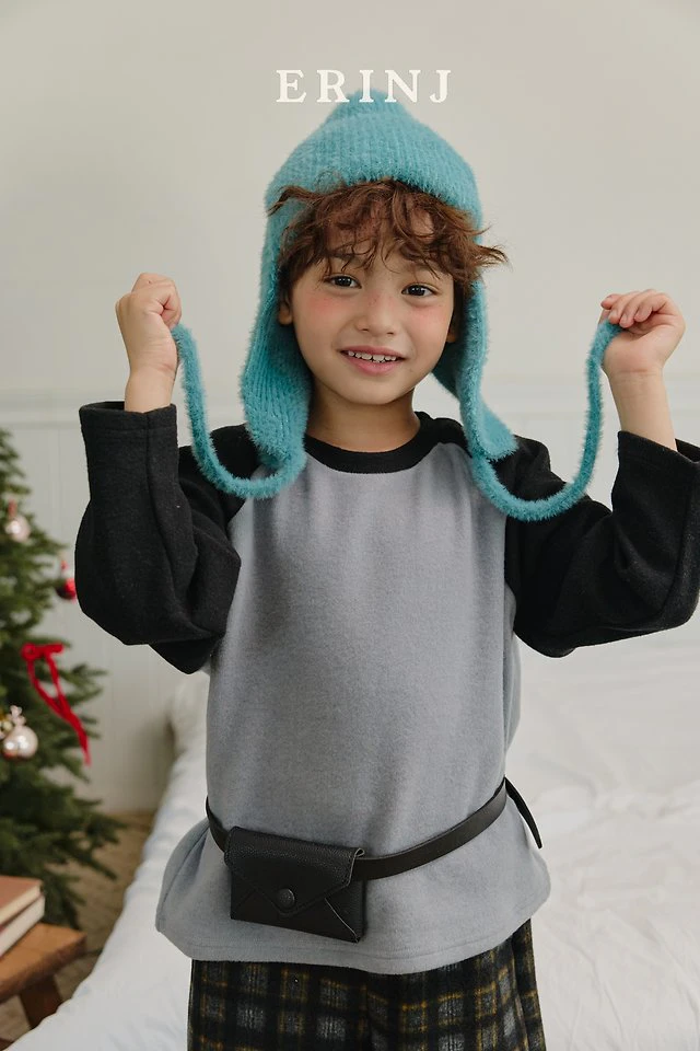 Tail Stretch Raglan Tee by Erin J for Child - view 9