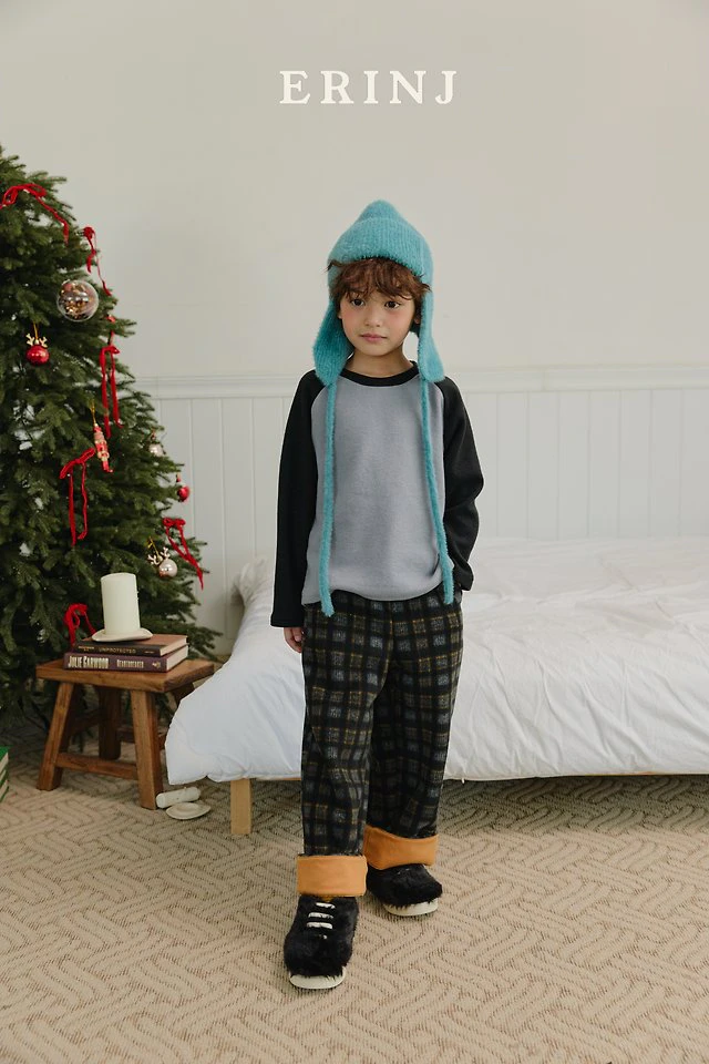 Tail Stretch Raglan Tee by Erin J for Child - view 11