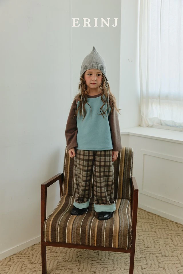 Tail Stretch Raglan Tee by Erin J for Child - view 12