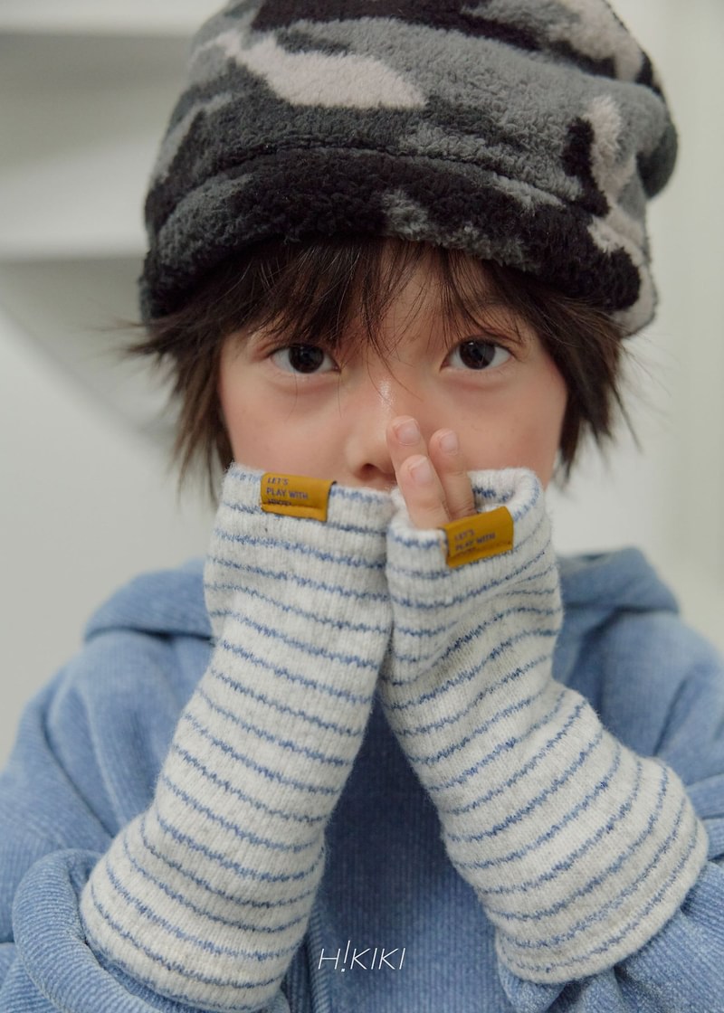 Fingerhole Warmer by Hikiki for Child - view 2