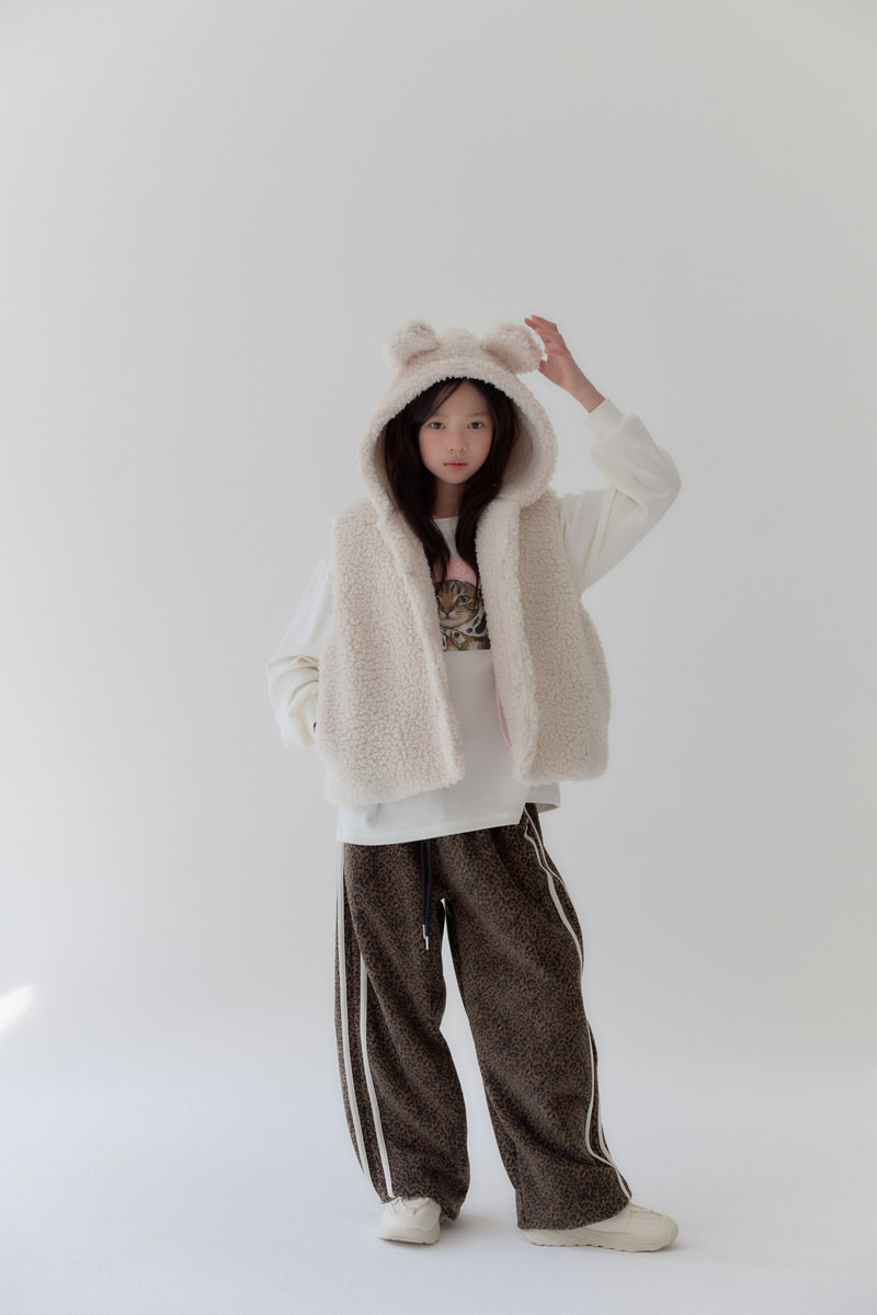 Bear Fur Vest by Lilas for Child - view 8