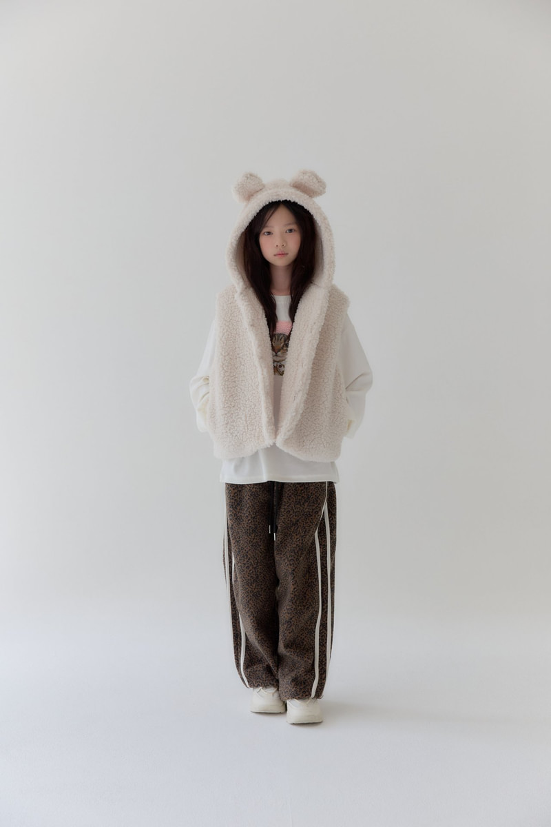 Bear Fur Vest by Lilas for Child - view 10