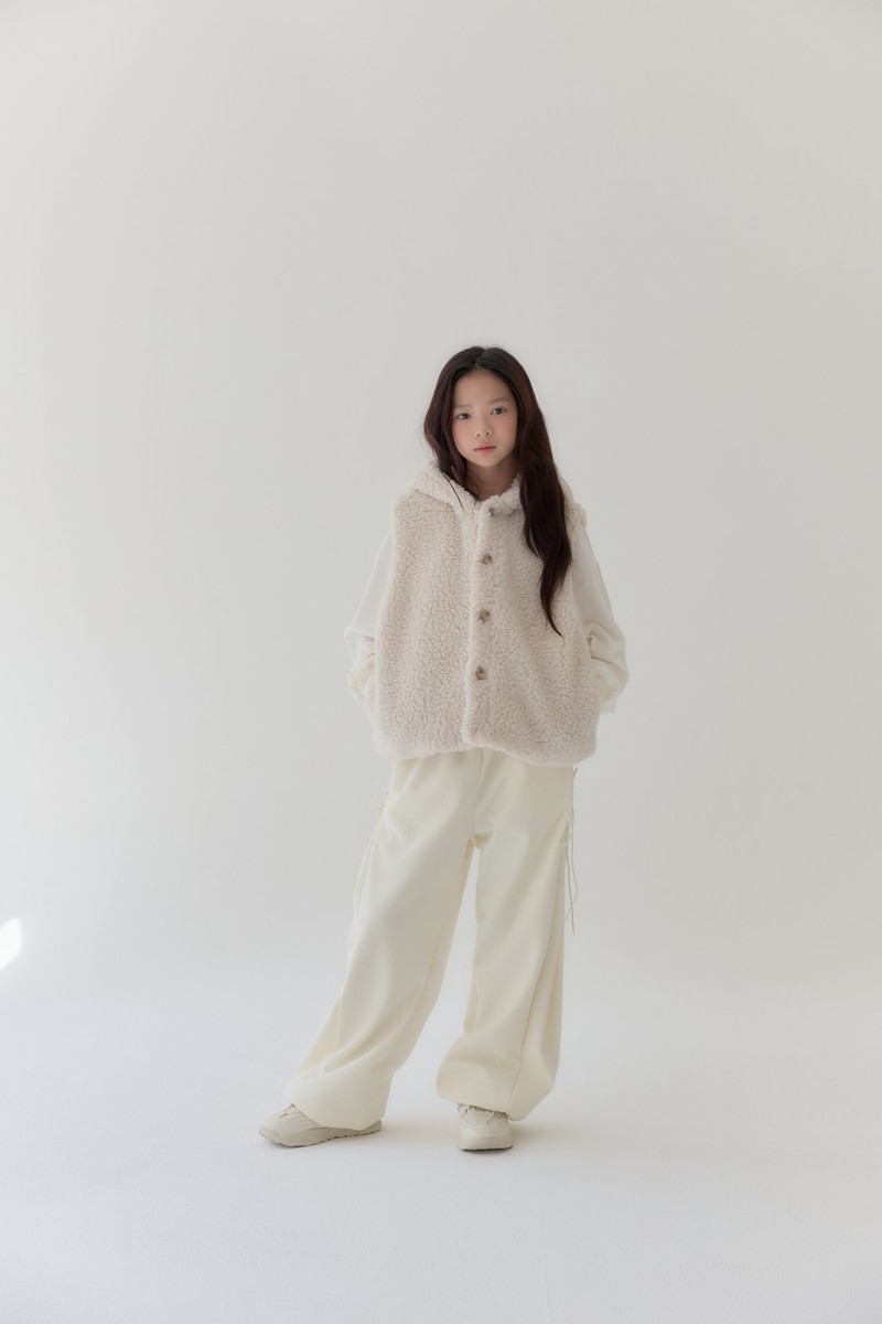 Bear Fur Vest by Lilas for Child - view 4