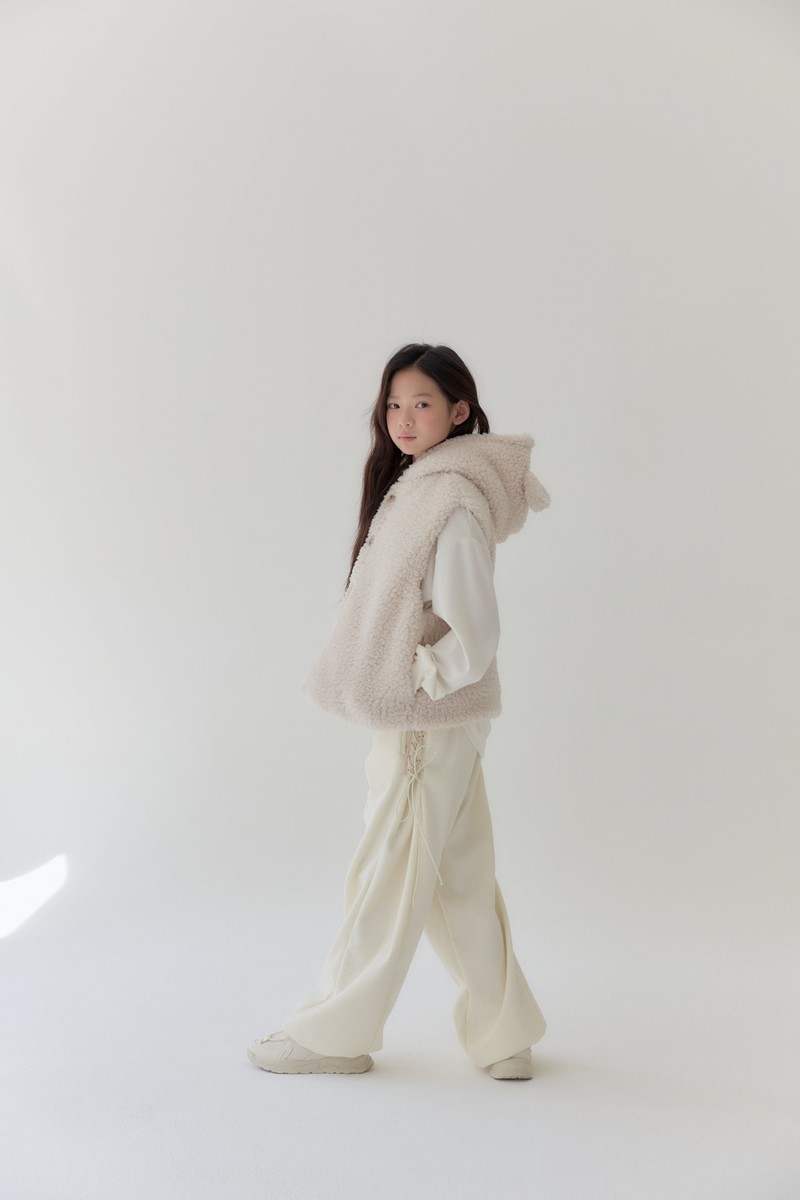 Bear Fur Vest by Lilas for Child - view 7