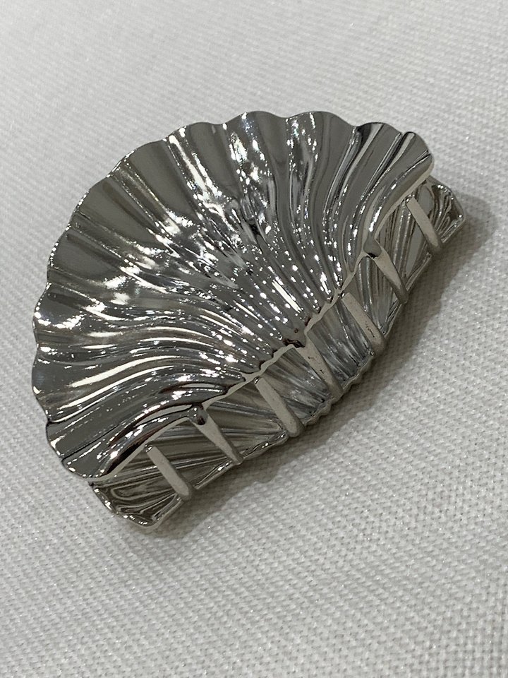 Shell Hair Claw Clip by Lucy Salon for Women - view 9