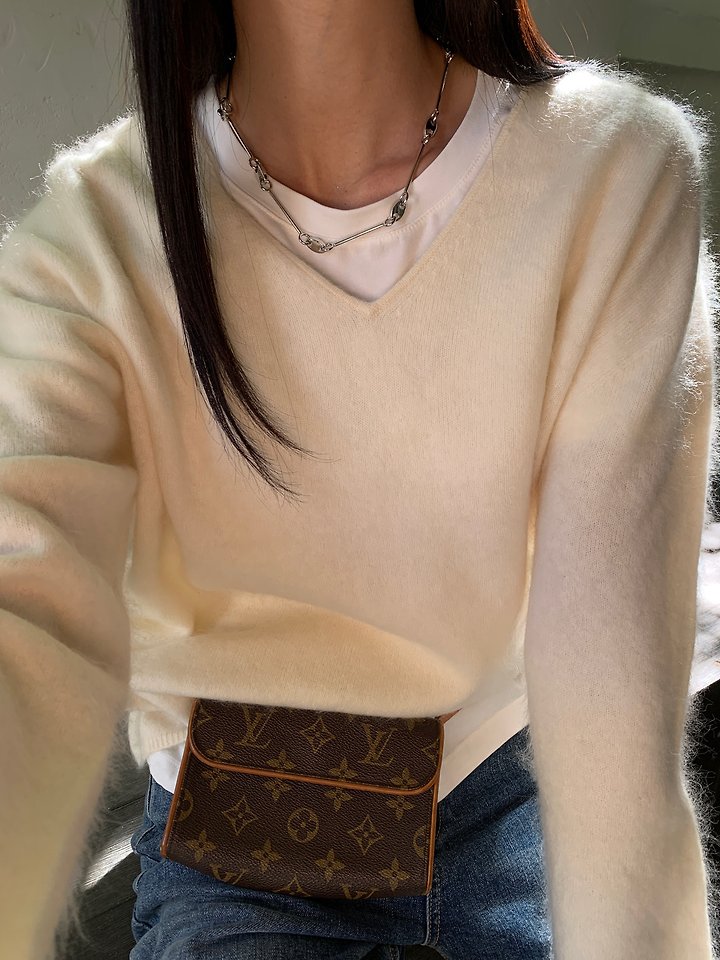 Cashi V Knit by Lucy Salon for Women - view 2