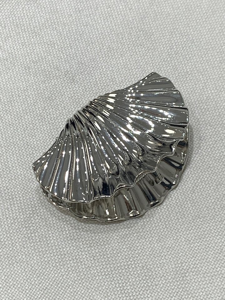 Shell Hair Claw Clip by Lucy Salon for Women - view 10