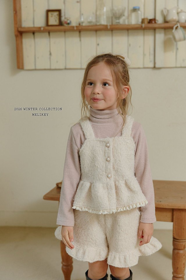 Creamy Frill Shorts by Melikey for Child - view 7