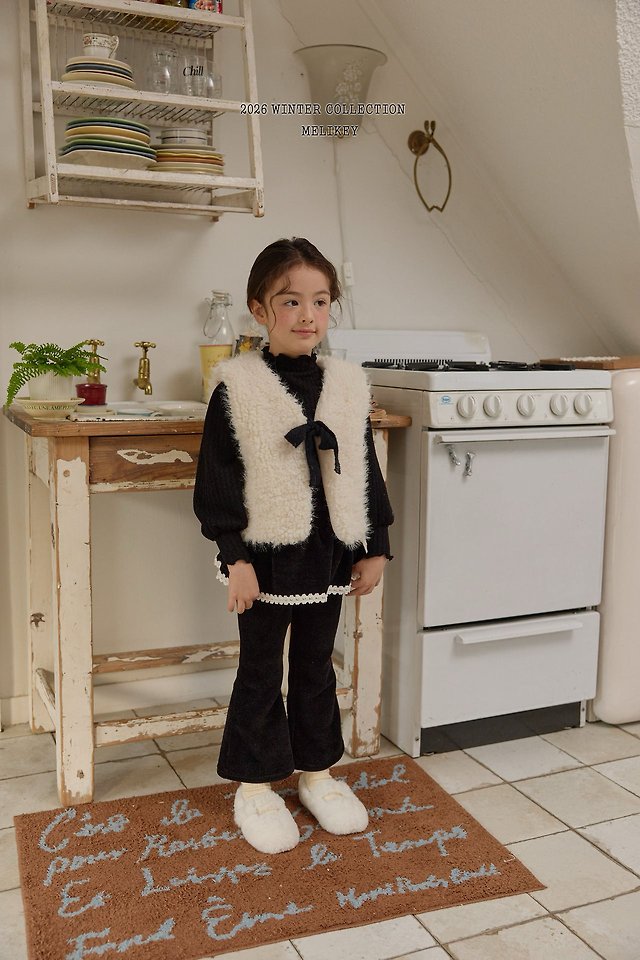 Cloud Fur Vest by Melikey for Child - view 12