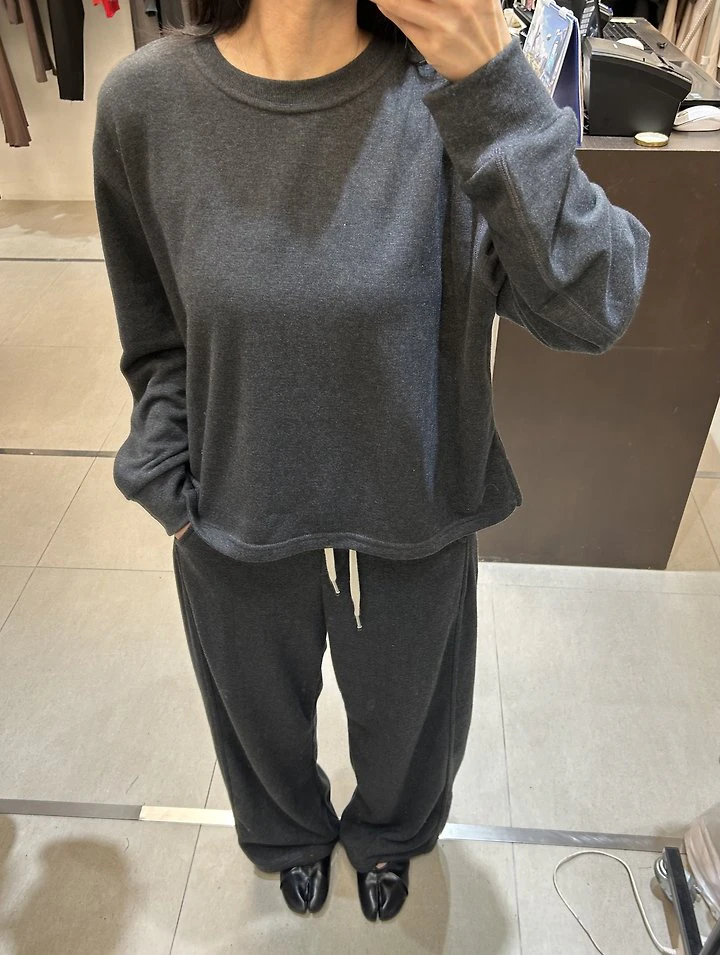 Cierre Sweatshirt + Cutline Pants Set by Merry J for Women - view 3
