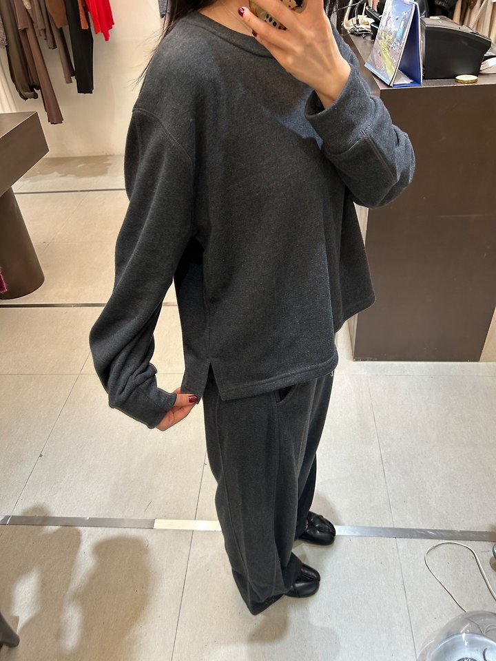 Cierre Sweatshirt + Cutline Pants Set by Merry J for Women - view 5