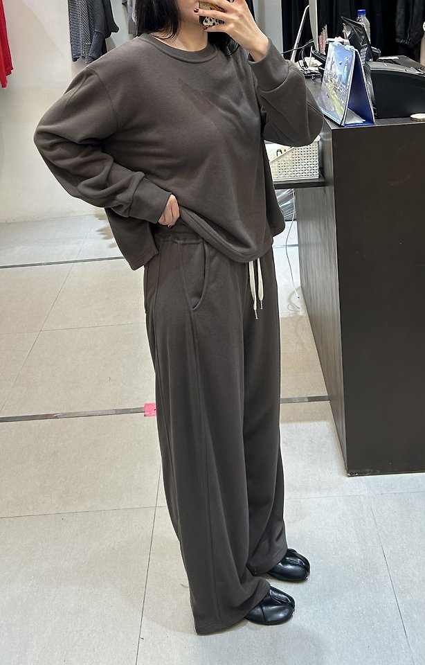 Cierre Sweatshirt + Cutline Pants Set by Merry J for Women - view 9